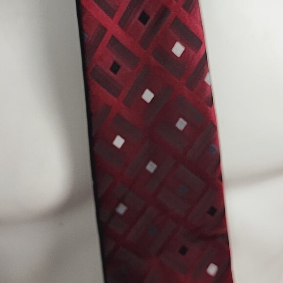 Van Heusen Red Black Gray White Box Geo Color Change Design Poly Hand Made Tie - Picture 8 of 16